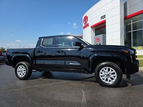Used 2026 Toyota Tacoma SR5 AWD/4WD image 1