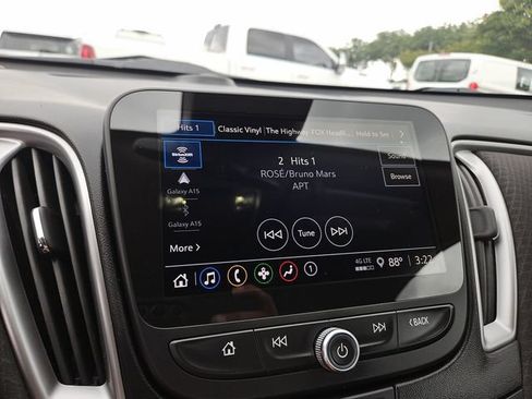 Used 2024 Chevrolet Malibu LT FWD image 13