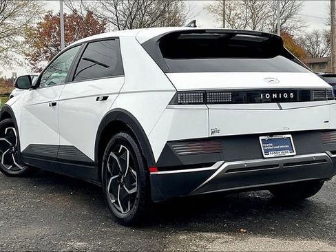 Certified 2024 Hyundai Ioniq 5 SEL image 13