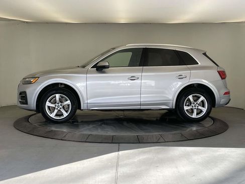 Certified 2023 Audi Q5 2.0T Premium w/ Convenience Package image 2