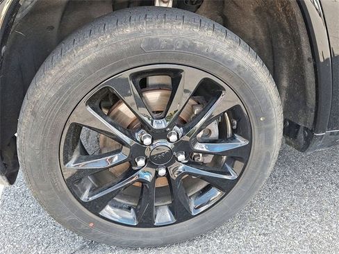 Used 2021 Jeep Grand Cherokee Laredo X image 32