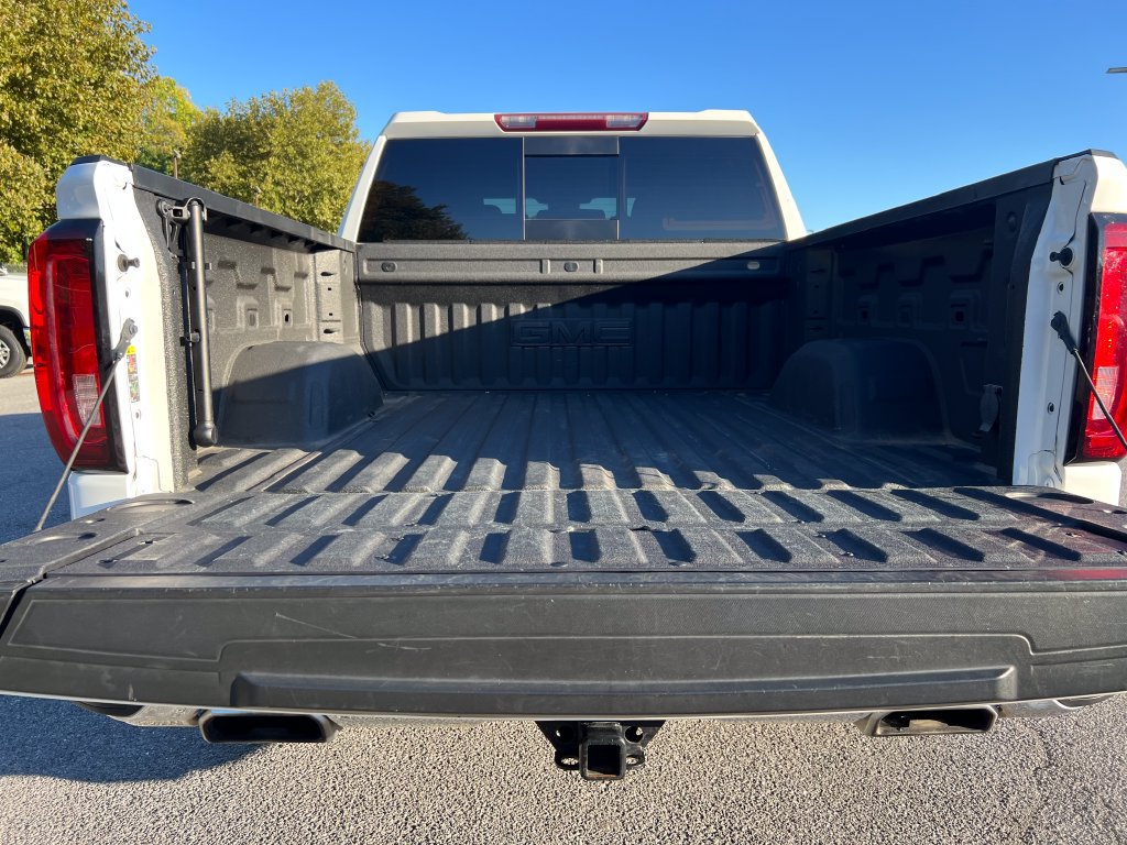 Used 2023 GMC Sierra 1500 SLT w/ SLT Premium Plus Package AWD/4WD image 18