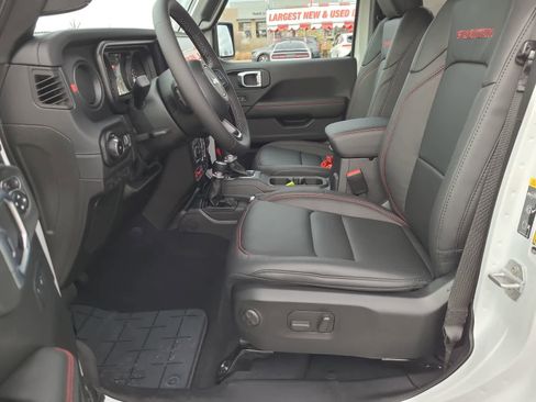 New 2026 Jeep Wrangler Unlimited Rubicon image 19