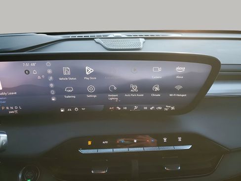 Used 2025 Buick Enclave Avenir w/ Super Cruise Package image 38