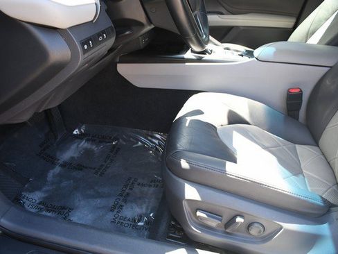 Certified 2018 Toyota Camry XLE FWD image 15