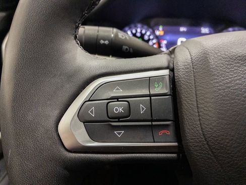 Used 2025 Jeep Compass Limited image 26