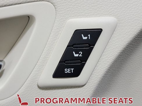 Used 2021 Toyota Sienna Platinum w/ Protection Package (TMS) FWD image 33