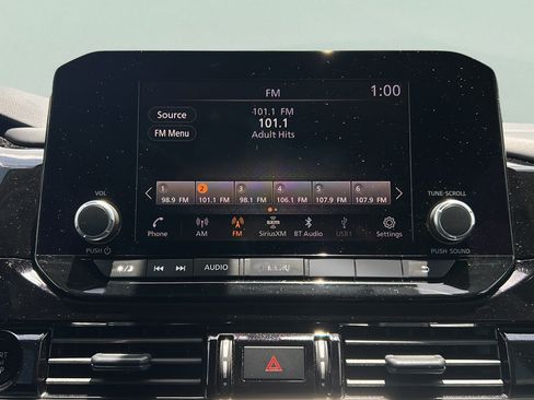 Used 2025 Nissan Pathfinder SV w/ Black Appearance Package FWD image 20