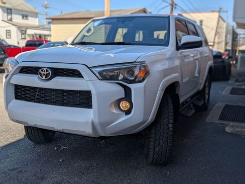 Used 2017 Toyota 4Runner SR5 image 34