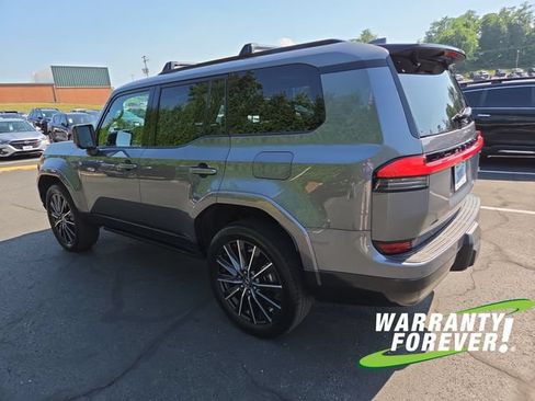 Used 2025 Lexus GX 550 w/ Accessory Package (Z1) AWD/4WD image 5
