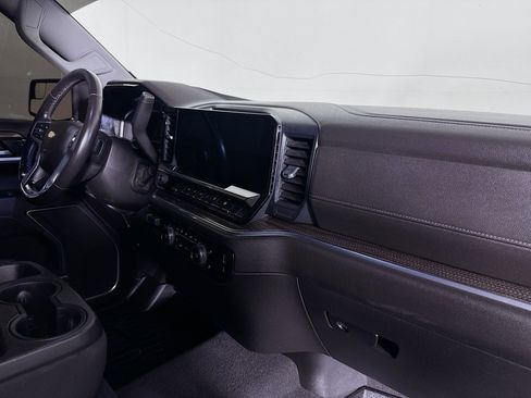 Used 2022 Chevrolet Silverado 1500 LT RWD image 27