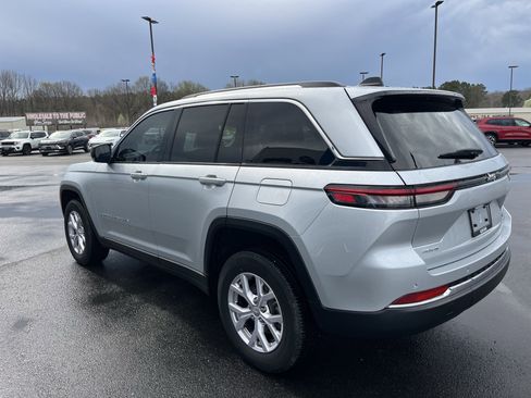 Used 2022 Jeep Grand Cherokee Limited image 4