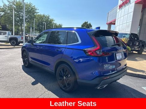 Used 2023 Honda CR-V Sport Touring image 4