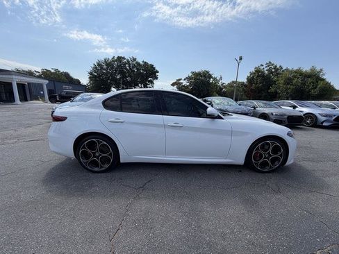 Used 2022 Alfa Romeo Giulia Ti w/ Active Assist Plus Package RWD image 14