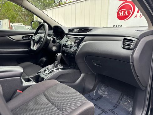 Used 2017 Nissan Rogue Sport S w/ S Appearance Package image 12