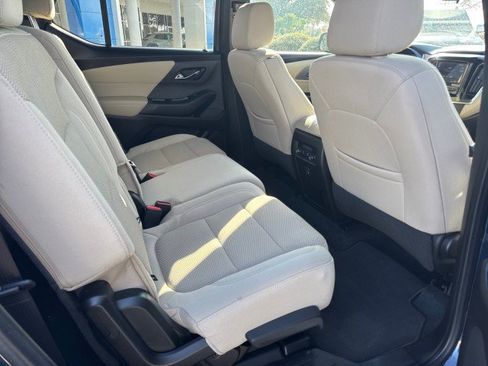 Used 2023 Chevrolet Traverse LS image 14