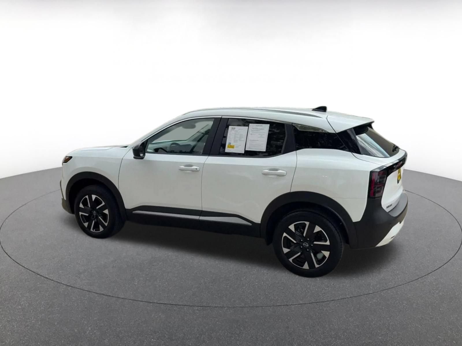 Used 2026 Nissan Kicks SV w/ Cold Weather Package AWD/4WD image 12