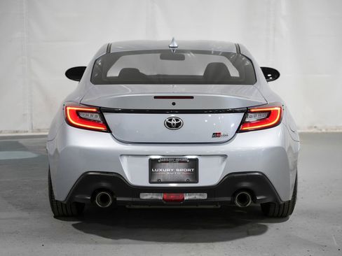 Used 2022 Toyota GR86 w/ ALL Weather Mat Package (TMS) RWD image 4