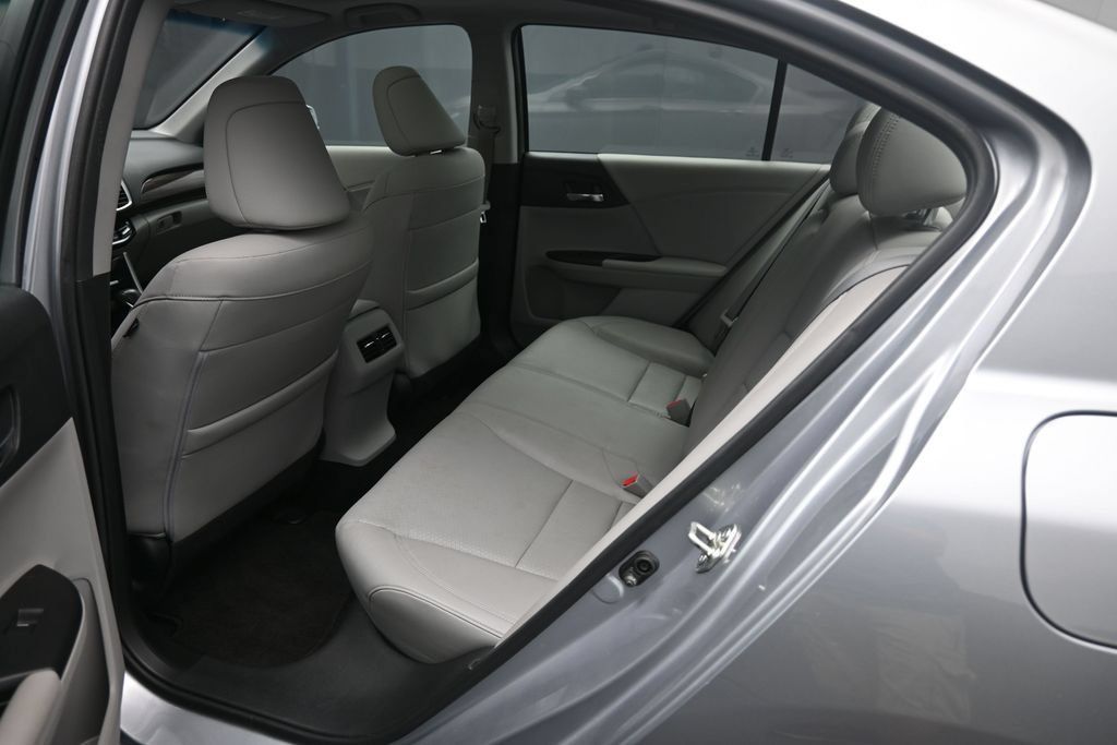 Used 2016 Honda Accord EX-L image 24