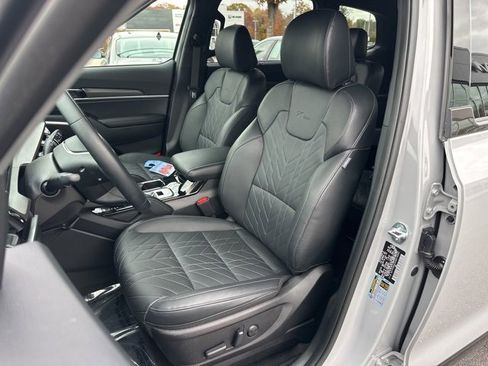 Used 2025 Kia Telluride EX X-Line image 9