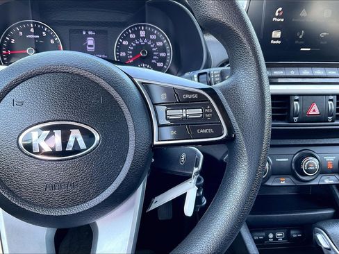 Used 2021 Kia Forte LXS FWD image 19
