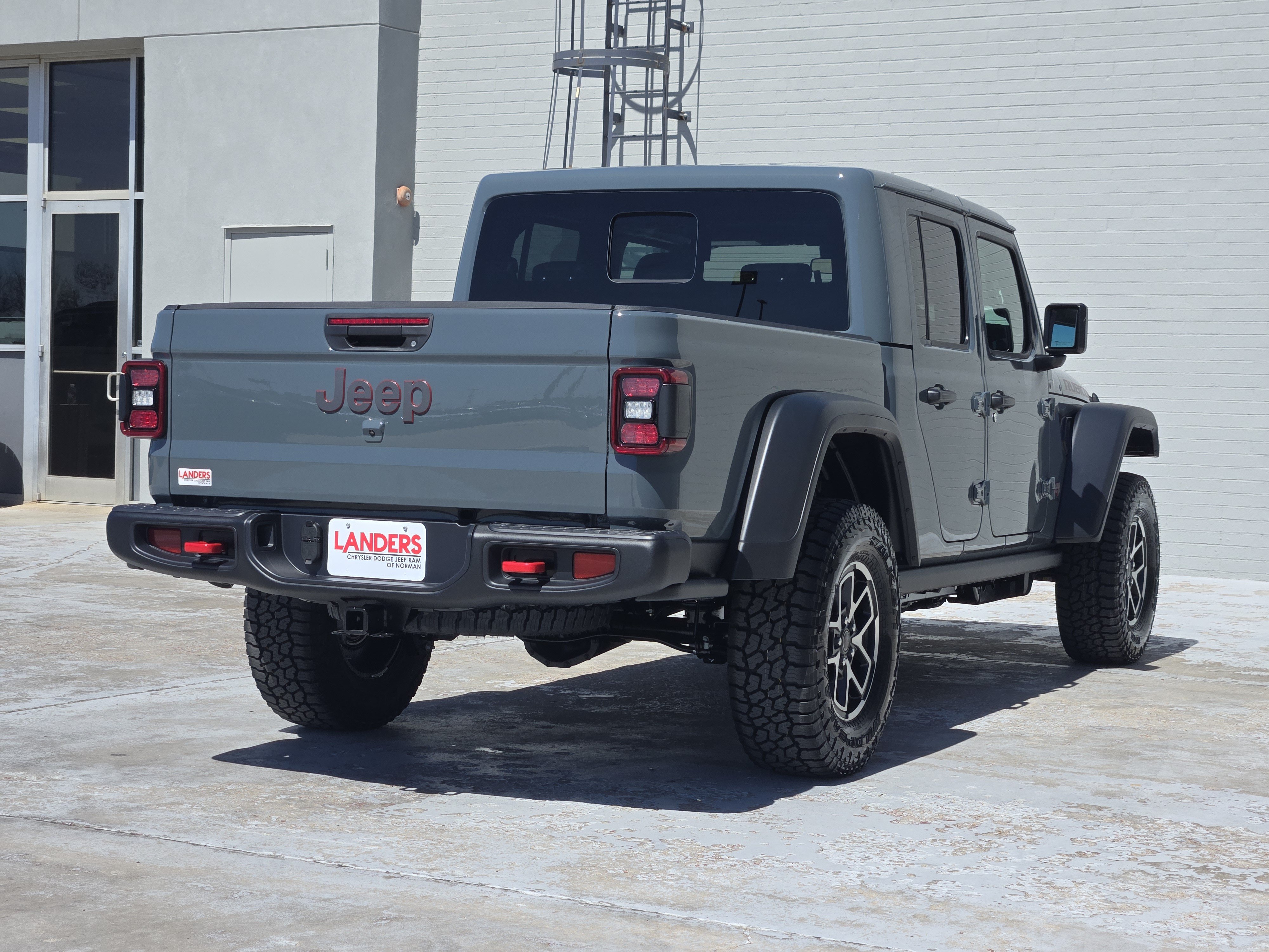 New 2026 Jeep Gladiator Rubicon w/ Steel Bumper Group AWD/4WD image 4