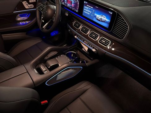 New 2026 Mercedes-Benz GLS 450 4MATIC image 15