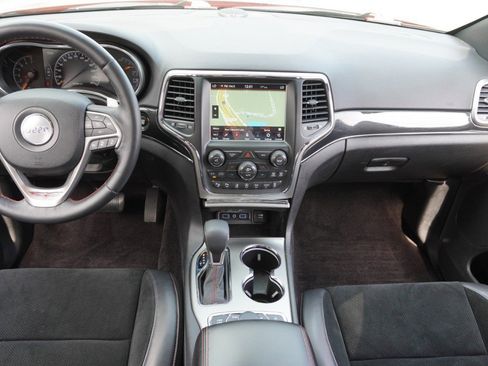 Used 2017 Jeep Grand Cherokee Trailhawk w/ Trailhawk Luxury Group image 27