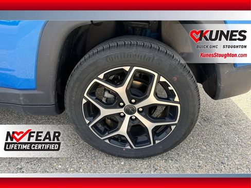 Used 2025 Jeep Compass Limited AWD/4WD image 16