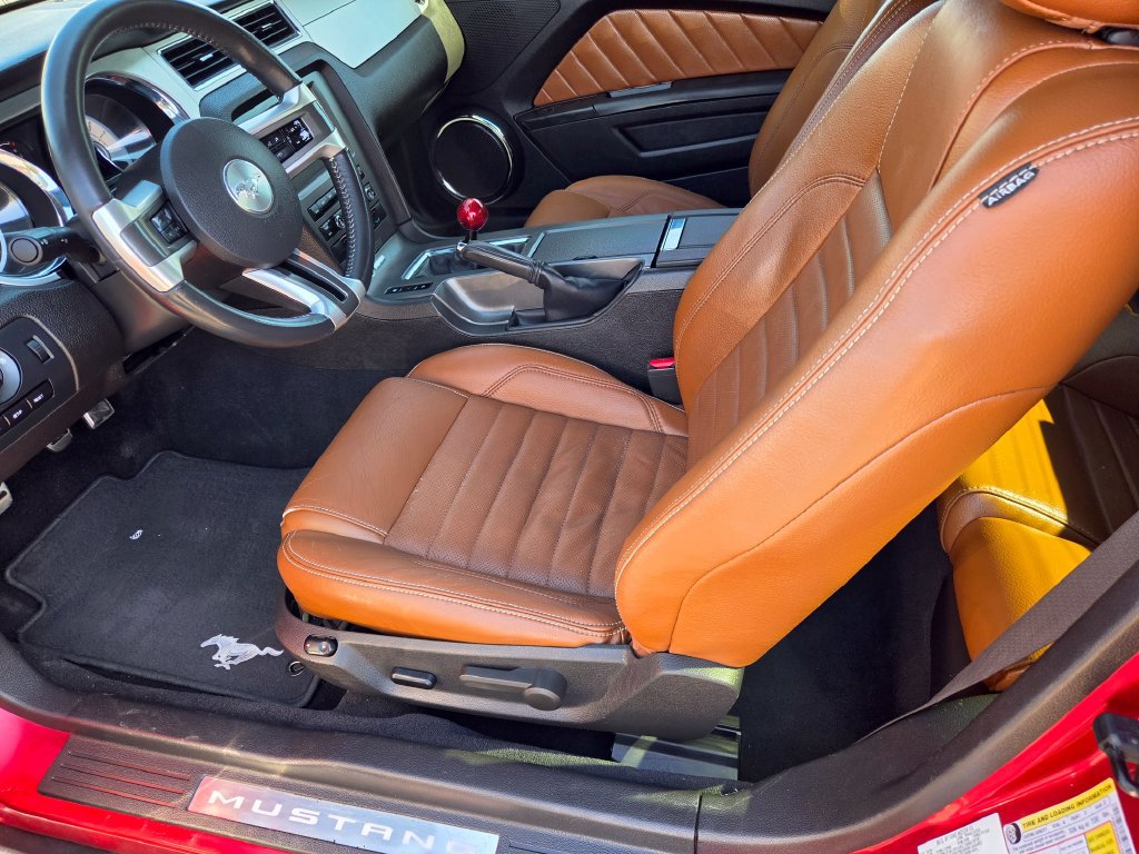 Used 2010 Ford Mustang GT RWD image 16