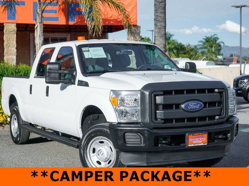 Used 2015 Ford F250 XL w/ Camper Package image 2