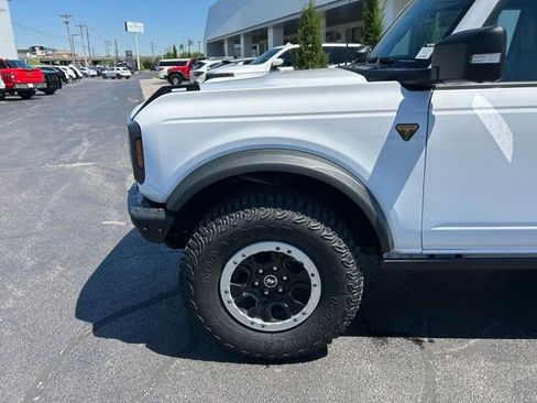 Used 2023 Ford Bronco Badlands AWD/4WD image 18