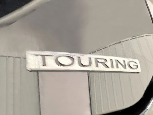 New 2025 Honda Pilot Touring image 14