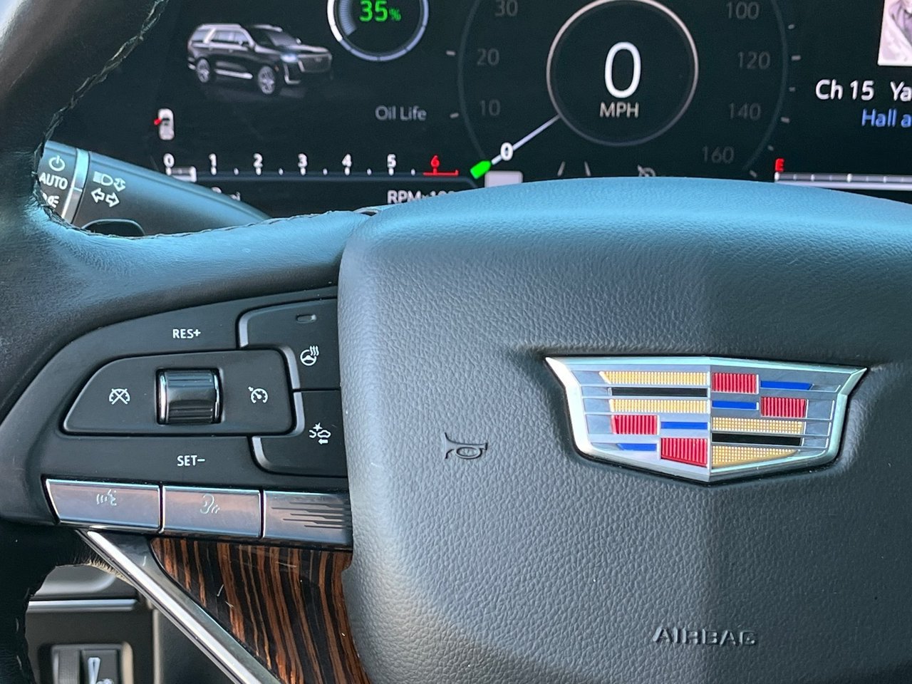 Used 2021 Cadillac Escalade Luxury w/ LPO, Illumination Package RWD image 19