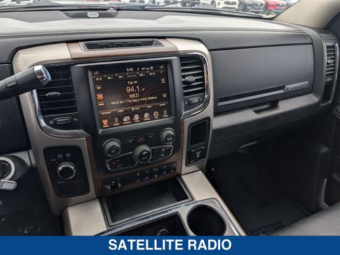 Used 2015 RAM 3500 Laramie w/ Convenience Group AWD/4WD image 29