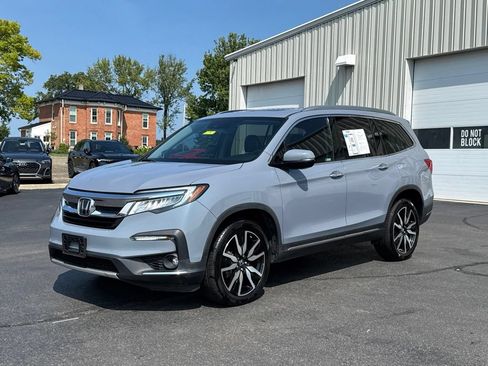 Used 2022 Honda Pilot Touring image 3
