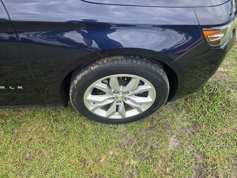 Used 2018 Chevrolet Impala LT w/ LT Convenience Package FWD image 10