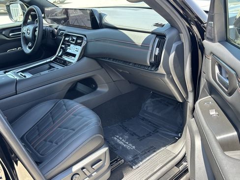 New 2025 Nissan Armada PRO-4X w/ Pro-4X Premium Package image 16