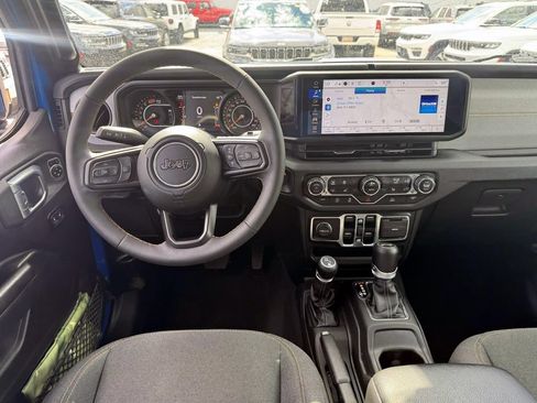 Used 2024 Jeep Wrangler Unlimited Sport AWD/4WD image 15