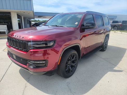 Used 2025 Jeep Wagoneer Series II image 1