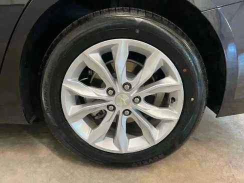 Used 2023 Chevrolet Malibu LT image 35