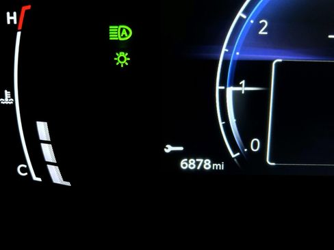 Used 2024 Toyota Corolla XSE image 14