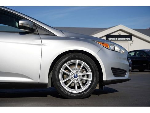 Used 2017 Ford Focus SE image 11