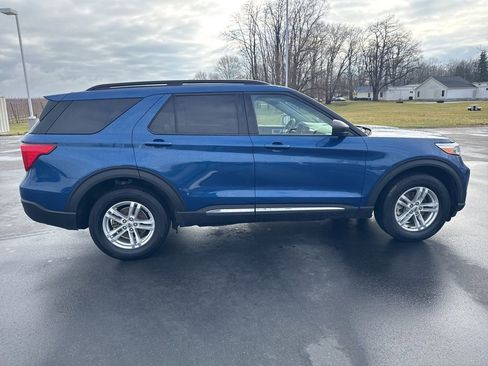 Used 2023 Ford Explorer XLT w/ Equipment Group 202A image 10