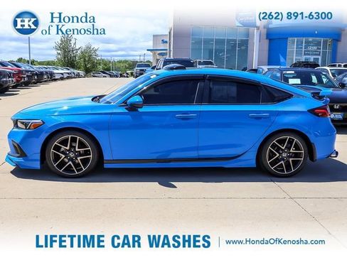 Used 2022 Honda Civic Sport Touring image 2