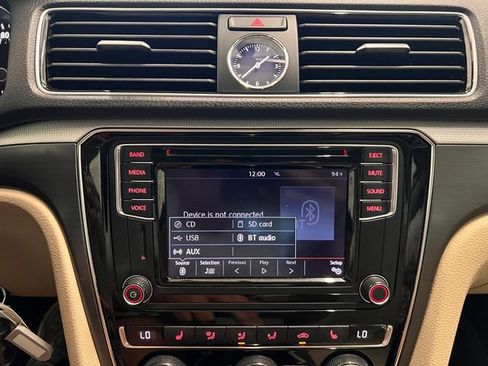 Used 2017 Volkswagen Passat 1.8T R-Line w/ R-Line Lighting Package FWD image 26
