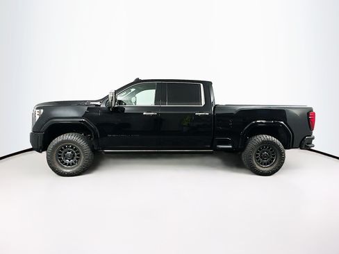 Used 2024 GMC Sierra 2500 Denali Ultimate AWD/4WD image 4