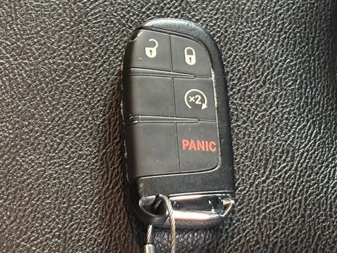 Used 2025 Jeep Compass Limited AWD/4WD image 24