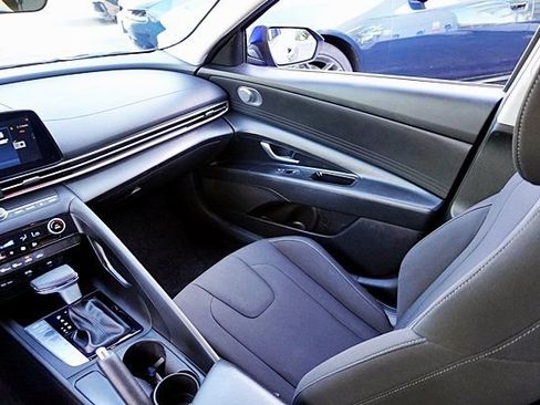 Certified 2024 Hyundai Elantra SEL FWD image 20