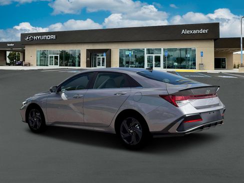 New 2026 Hyundai Elantra SEL Sport Premium FWD image 4